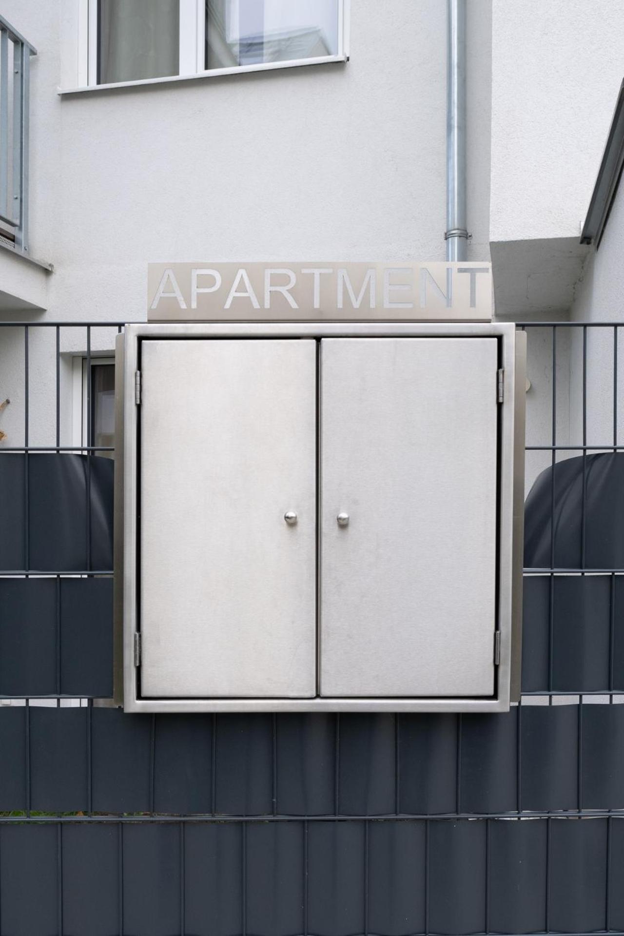 Modern Apartment With Tiny Garden Near City Center Vienna Exterior photo